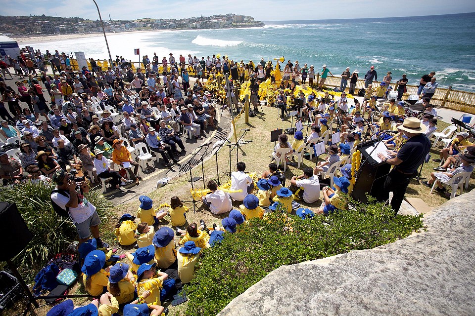 Operation Crayweed Art-Work-Site launch at Bondi - photo Ian Hobbs