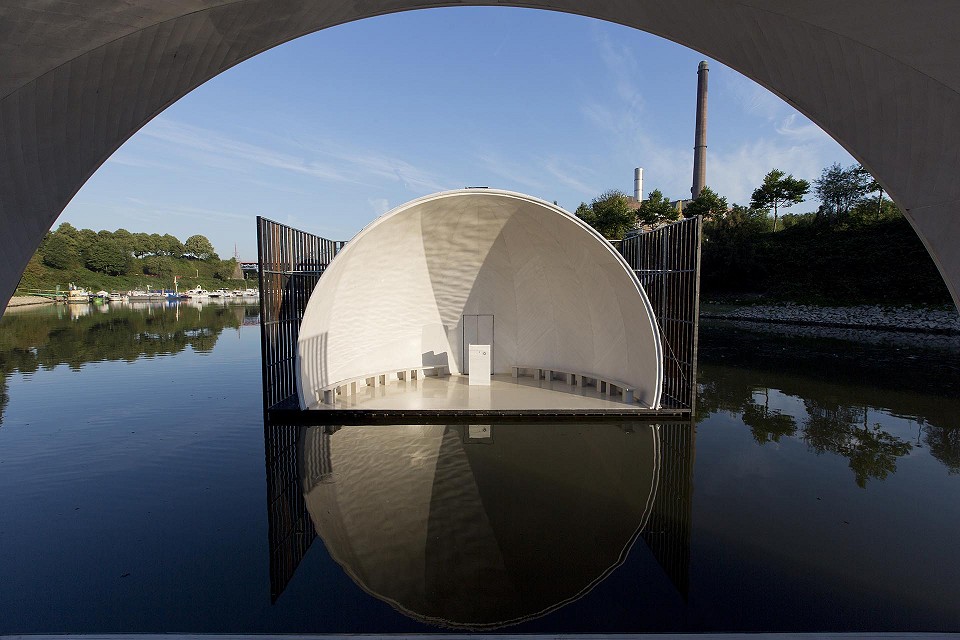 Nomanslanding artwork - photo Ian Hobbs